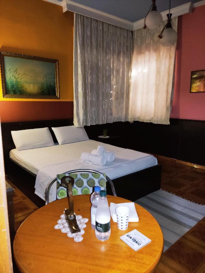 Hotel Rex Tirana Kültér fotó